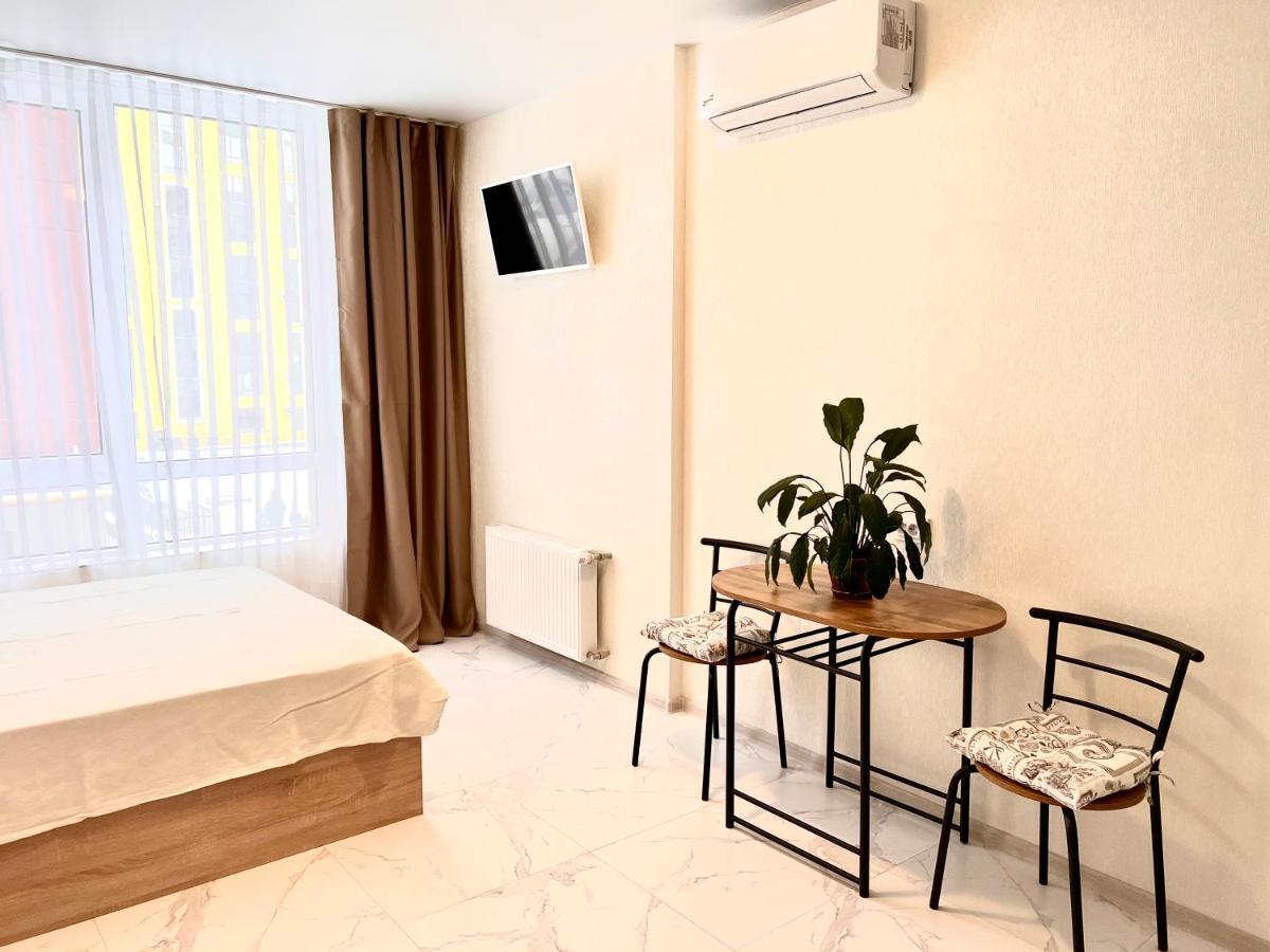 Osapart Hotel In A Complex Semycvit 2 利沃夫 外观 照片