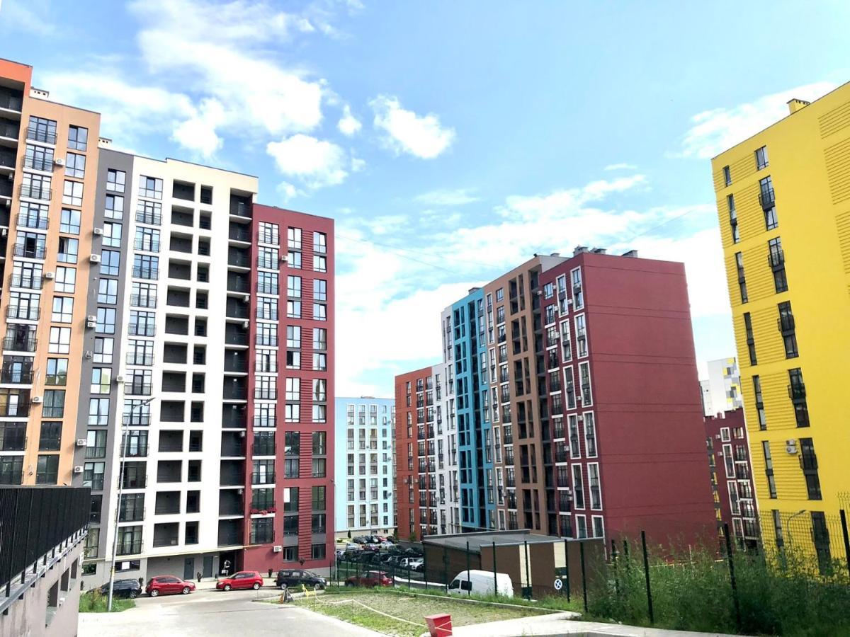 Osapart Hotel In A Complex Semycvit 2 利沃夫 外观 照片