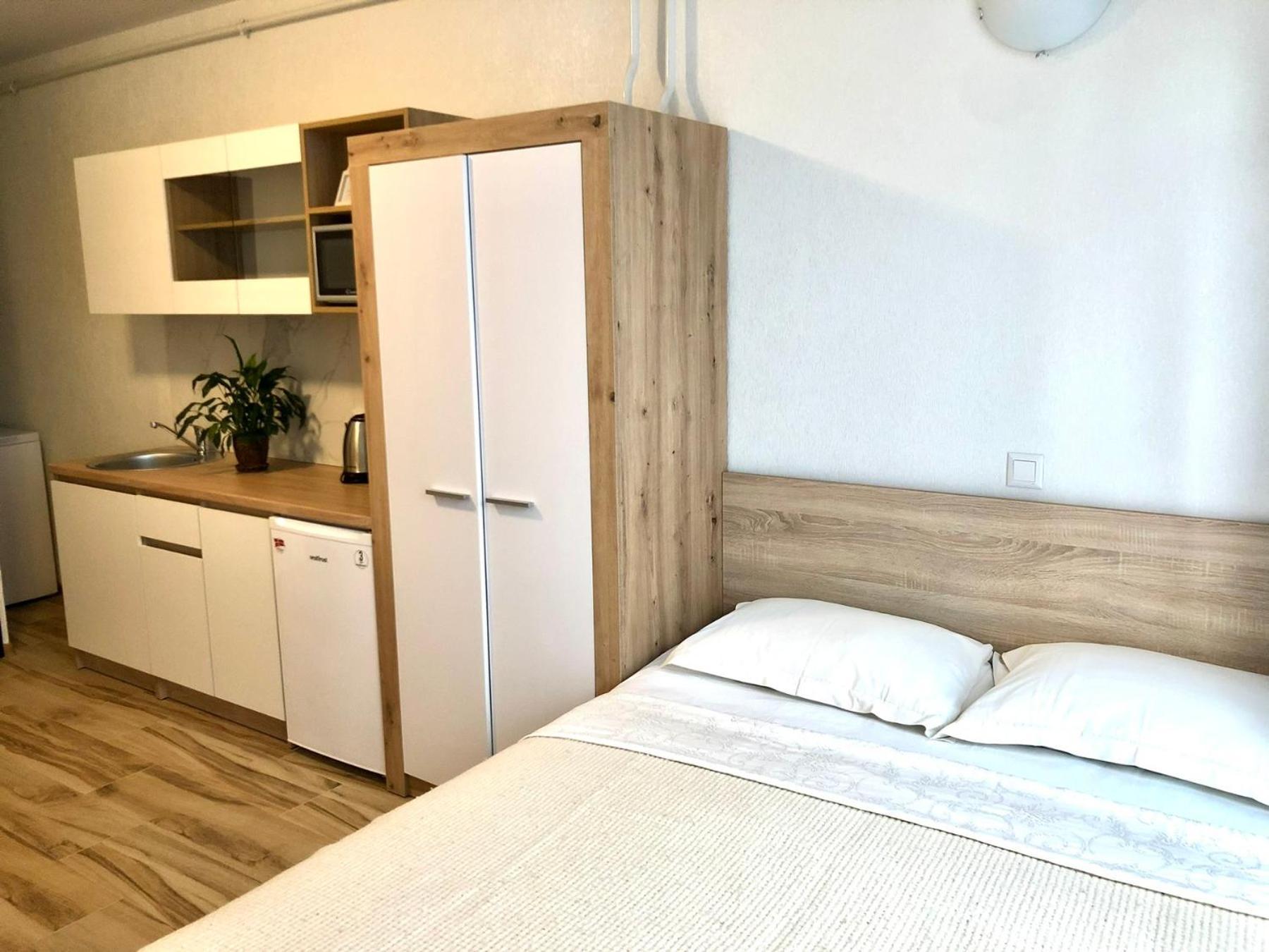 Osapart Hotel In A Complex Semycvit 2 利沃夫 外观 照片