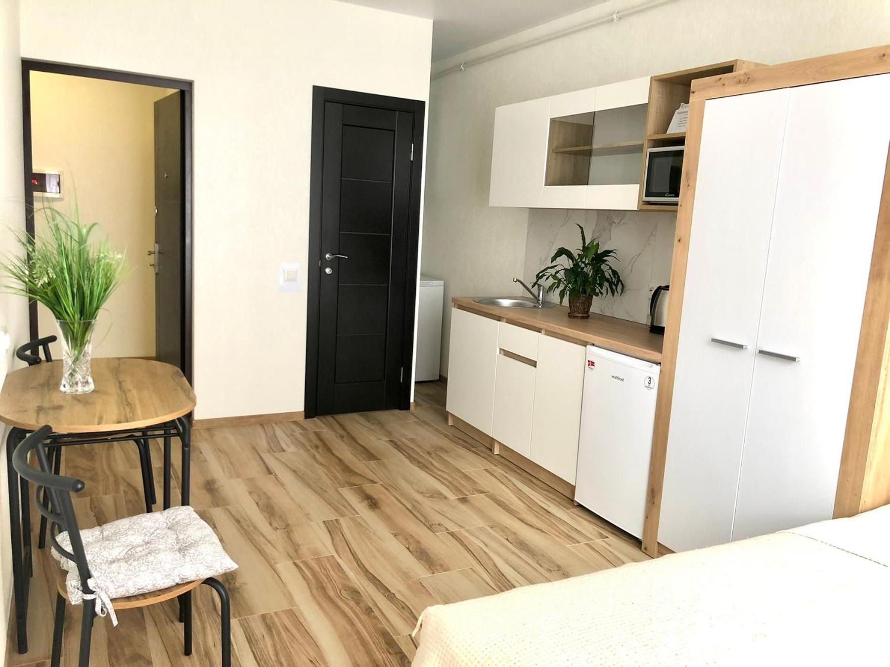 Osapart Hotel In A Complex Semycvit 2 利沃夫 外观 照片